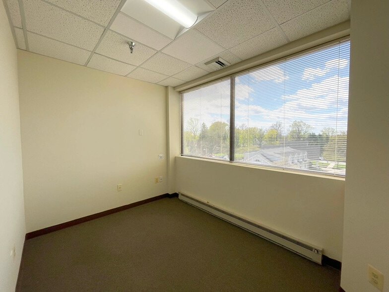 More Photos Of 120 Sister Pierre Dr, Towson Medical For Sale