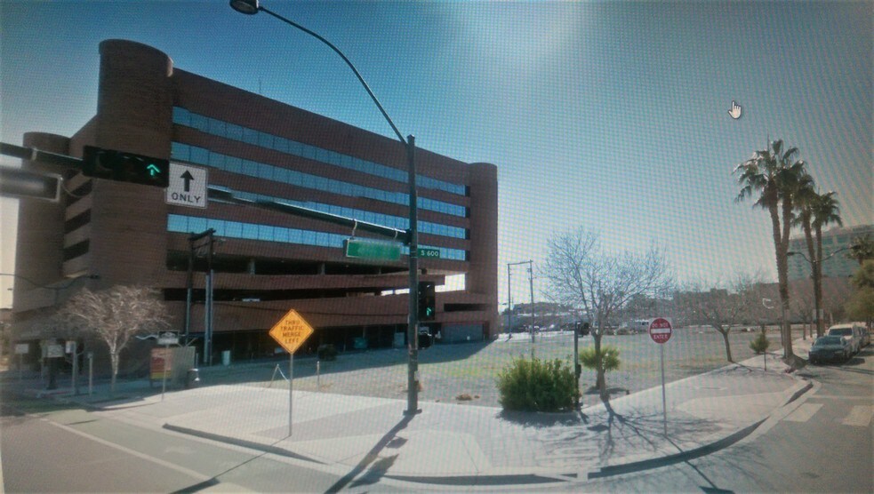 More Photos Of 410 E Bonneville, Las Vegas Land For Lease