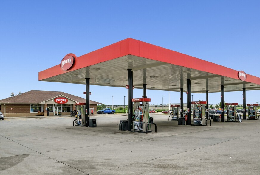 Primary Photo Of 610 Heartland Way, North Liberty Convenience Store For Sale