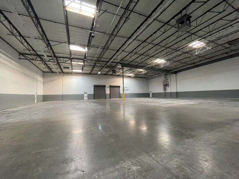 More Photos Of 40 Tesla, Irvine Manufacturing For Sale