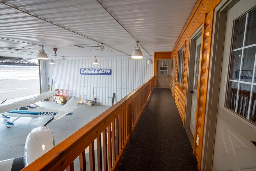 More Photos Of 24226 Lone Pine Rd, Hinckley Airport For Sale