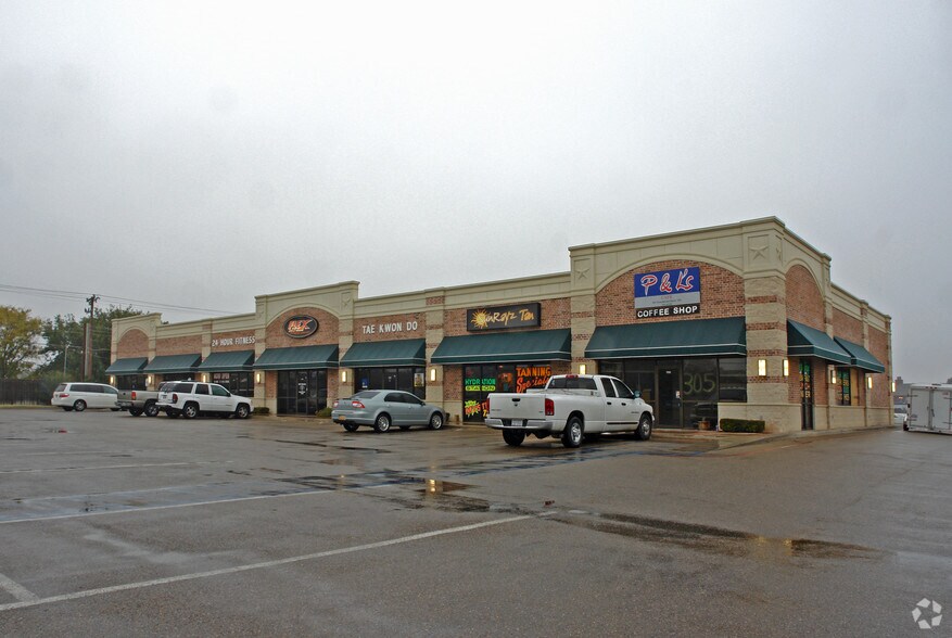 More Photos Of 305 Frankford Ave, Lubbock Unknown For Lease