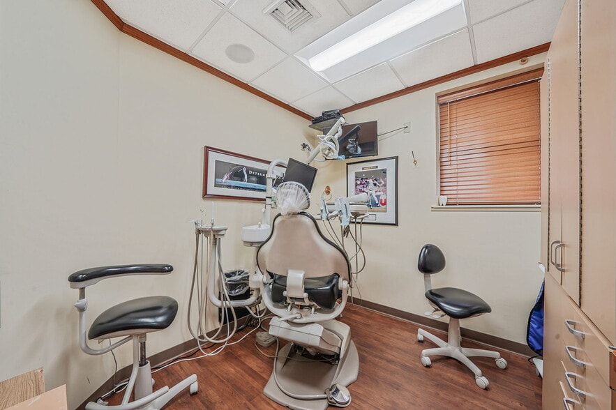 More Photos Of 203 Rockaway Ave, Valley Stream Office For Sale