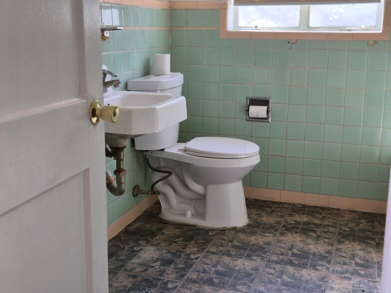 More Photos Of 2118 Wilson Blvd, San Antonio Apartments For Sale