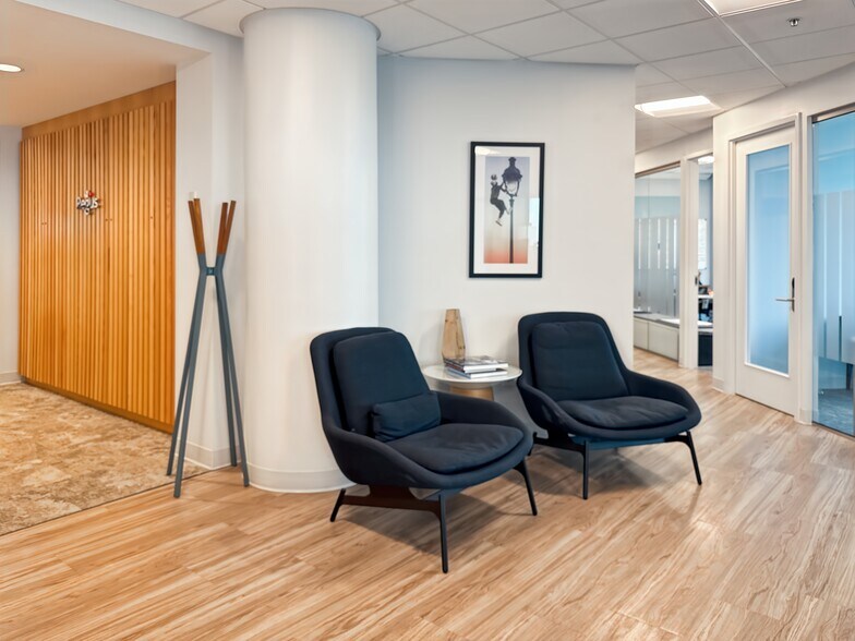 More Photos Of 5 Concourse Pky NE, Atlanta Coworking Space