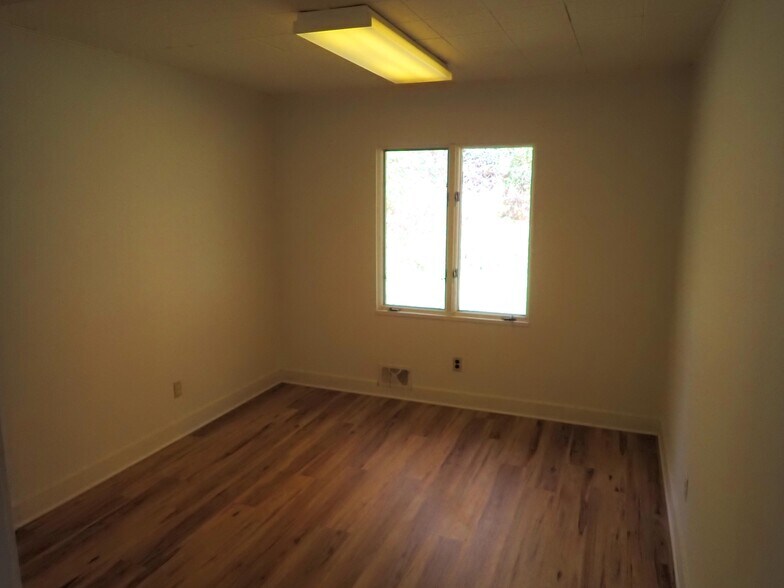 More Photos Of 6133 Big Tree Rd, Livonia Medical For Lease