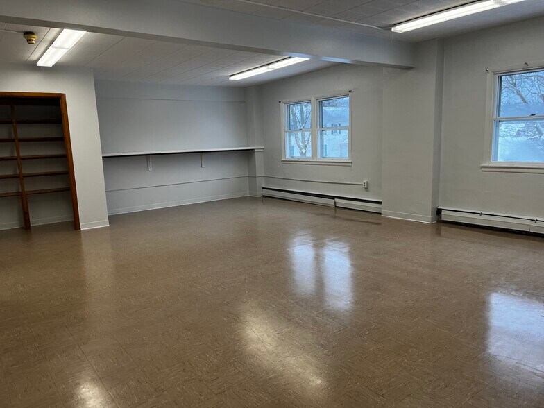 More Photos Of 49 Jefferson St, Phoenix Specialty For Lease