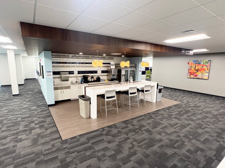 More Photos Of 10834 International Dr, Rancho Cordova Office For Lease