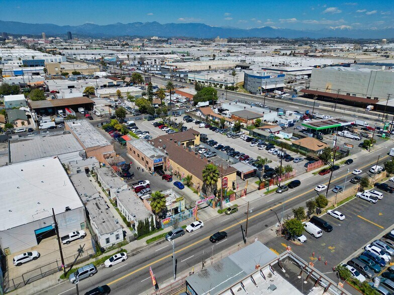 More Photos Of 1833 E Vernon Ave, Los Angeles General Retail For Sale