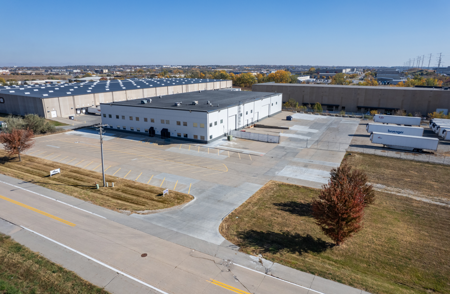 Primary Photo Of 8951 S 126th St, Omaha Warehouse For Sale