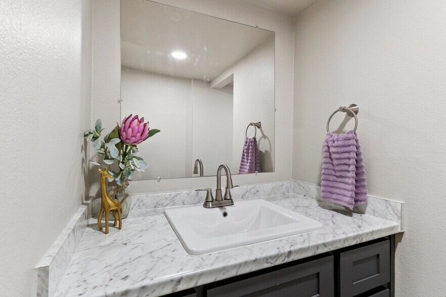 More Photos Of 4704 Judson Rd, Longview Office Residential For Sale