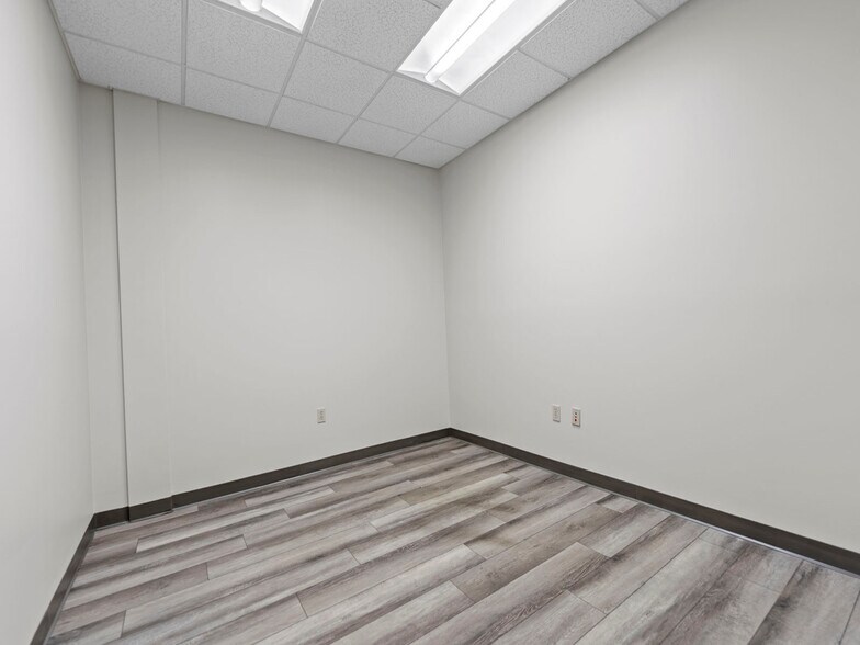 More Photos Of 731-745 Shotgun Rd, Sunrise Light Distribution For Sale