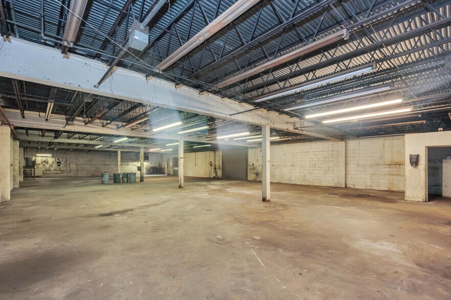 More Photos Of 2961 Alston Dr, Atlanta Warehouse For Sale