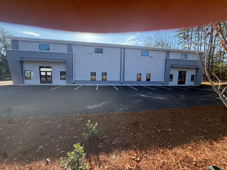 More Photos Of 9501 Palmetto Commerce Pky, Ladson Distribution For Lease