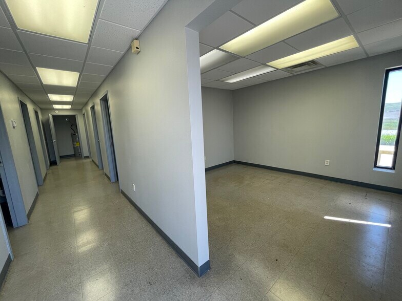 More Photos Of 6307 E Hwy 270, Alderson Warehouse For Lease