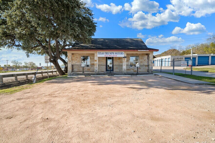 More Photos Of 145 Quail Run, San Marcos Self Storage For Sale