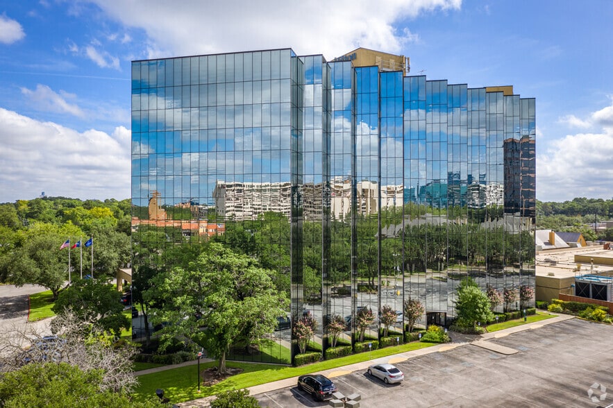 More Photos Of 9999 Westheimer Rd, Houston Hotel For Lease