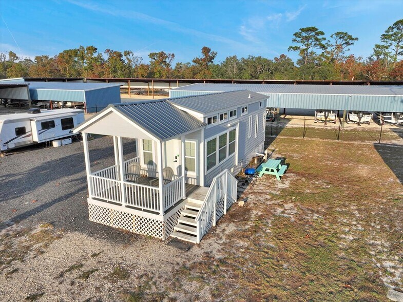 More Photos Of 16960 Beach Rd, Perry Specialty For Sale