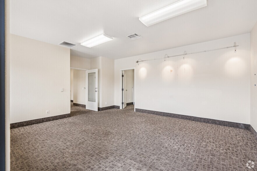More Photos Of 945-947 Blanco Rd, Salinas Medical For Lease