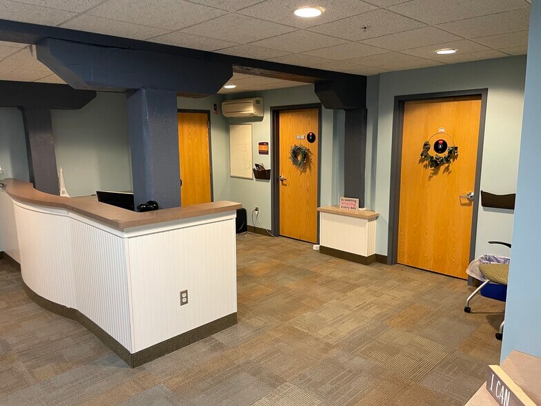More Photos Of 1 Mt Hope Ave, Rochester Office For Sale