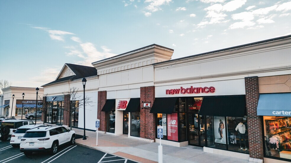 More Photos Of 600 Evergreen Way, South Windsor Unknown For Lease