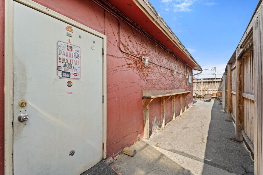 More Photos Of 632 W Seneca St, Ithaca Bar For Sale