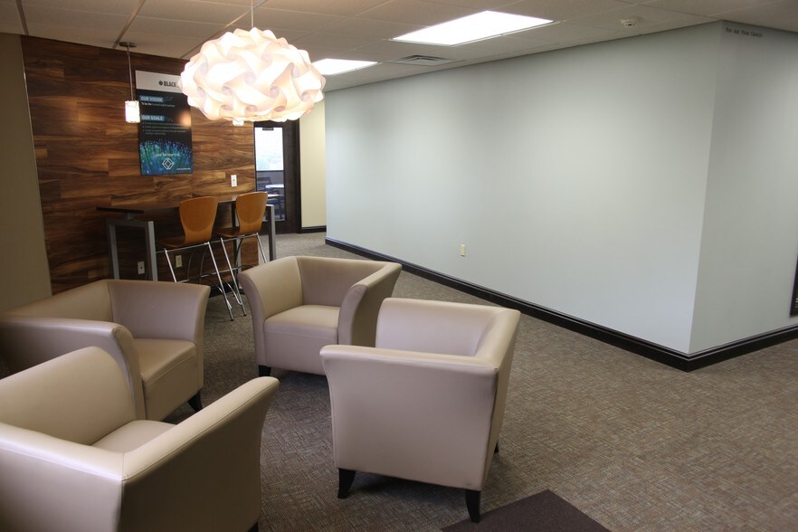 More Photos Of 1000 Park Dr, Lawrence Office For Lease