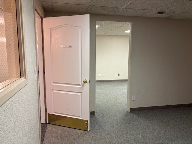 More Photos Of 912 N Circle Dr, Colorado Springs Office For Lease