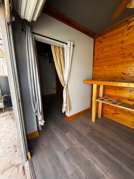 More Photos Of 11 E Jones Ave, Phoenix Warehouse For Sale