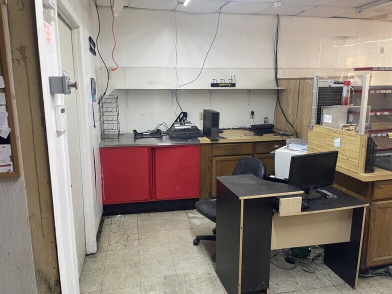 More Photos Of 2 E Main St, Canisteo Convenience Store For Sale