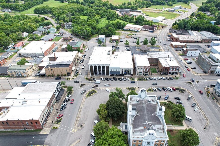More Photos Of 111 W Commerce St, Lewisburg Bank For Sale