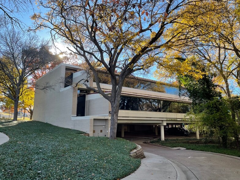 More Photos Of 222 Palisades Creek Dr, Richardson Office Residential For Sale