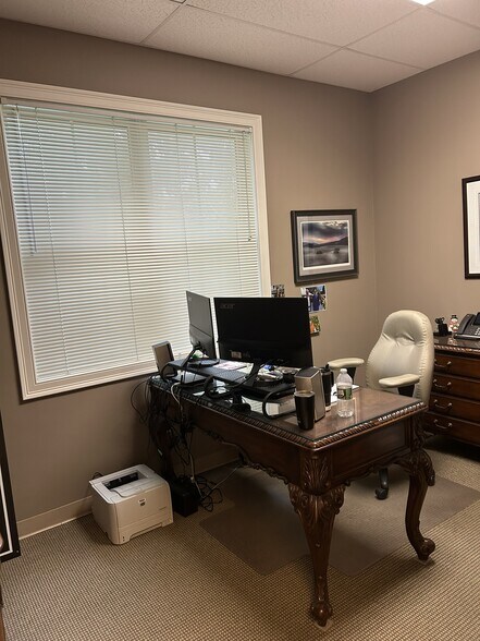 More Photos Of 3 Oak St, Westborough Office For Sale