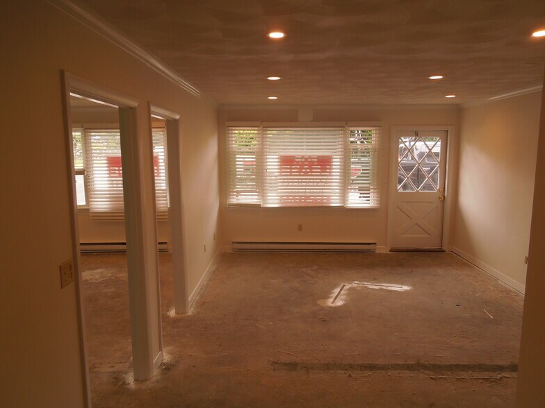 More Photos Of 750 Boston Neck Rd, Narragansett Medical For Lease