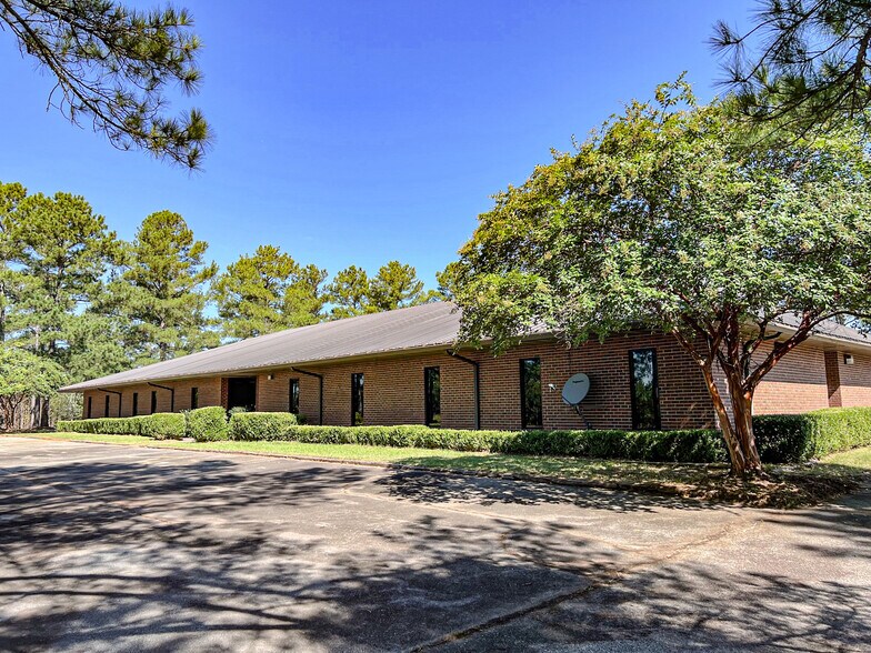 More Photos Of 31 Quail Run, Edgefield Office For Sale