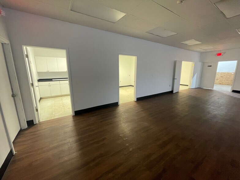 More Photos Of 5585 E Main St, Verona General Retail For Lease