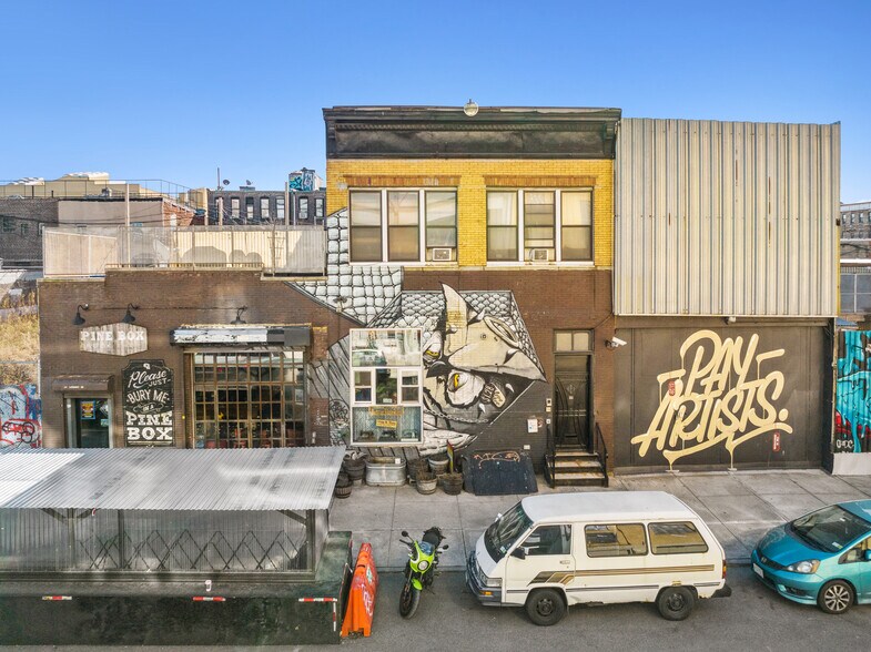 More Photos Of 10 Grattan St, Brooklyn Warehouse For Lease
