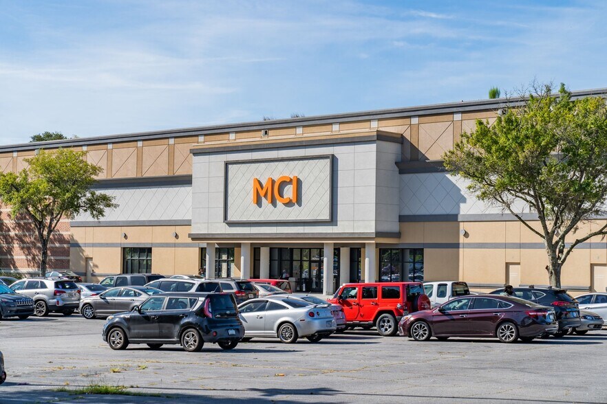 More Photos Of 14045 Abercorn St, Savannah General Retail For Sale