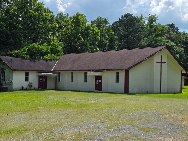 More Photos Of 10675 Rucker Rd, Elmore Religious Facility For Sale