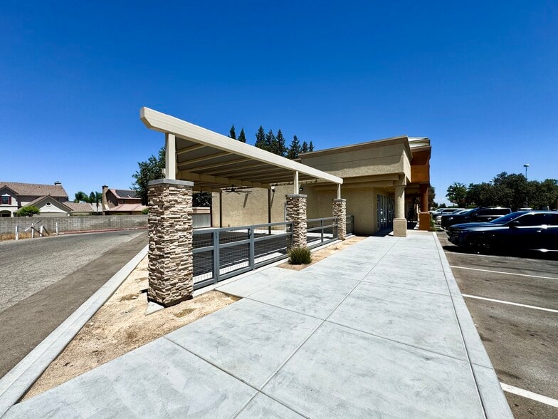More Photos Of 10063-10085 N Maple Ave, Fresno Unknown For Lease