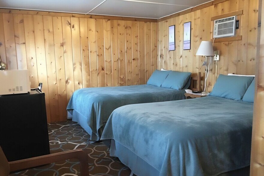 More Photos Of 131 Church St, Montello Hotel For Sale
