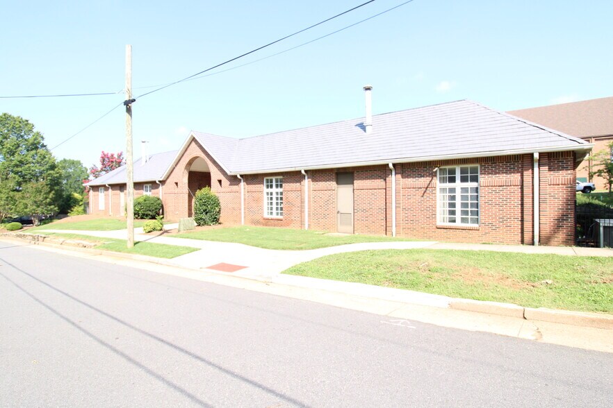 More Photos Of 50 Donnie Ave NW, Concord Specialty For Lease