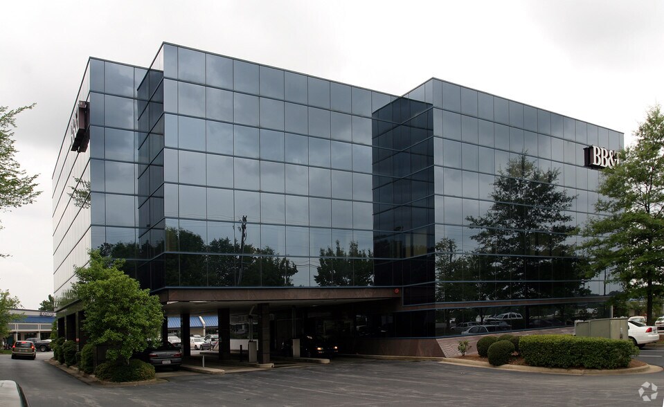 More Photos Of 4011 University Dr, Durham Office Residential For Lease