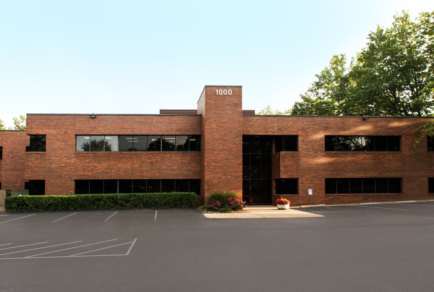 Primary Photo Of 1000 Executive Parkway Dr, Creve Coeur Office For Lease