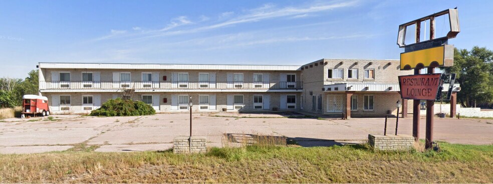 More Photos Of 605 W US Highway 20, Gordon Hotel For Sale
