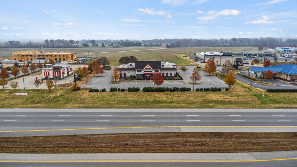 More Photos Of 209 Claire Ave, Oak Grove General Retail For Sale