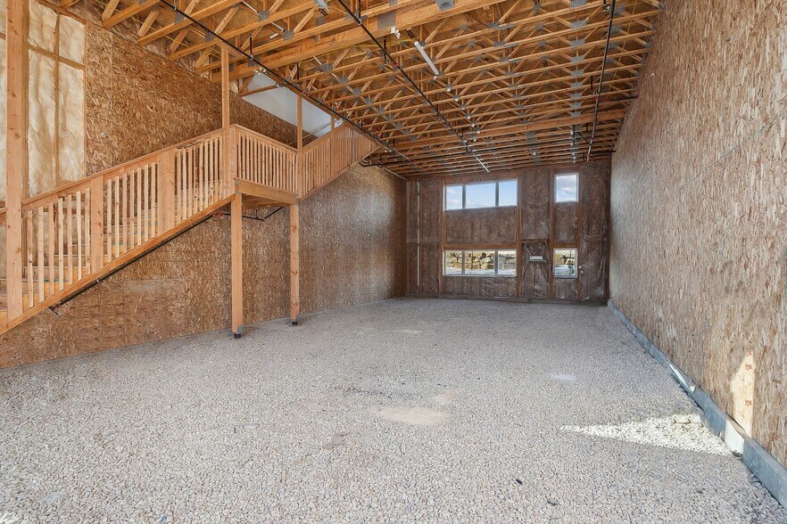 More Photos Of 4518 North Forestdale Drive Building 54, Park City Freestanding For Sale