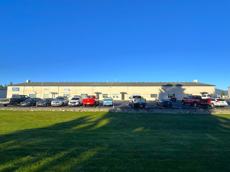 More Photos Of 11307-11319 N Government Way, Hayden Flex For Lease