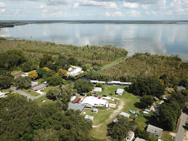More Photos Of 5620 Bertsville Rd, Lady Lake Hotel For Sale