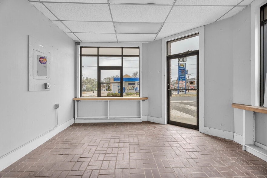 More Photos Of 600 White Horse Pike, Oaklyn Auto Repair For Sale